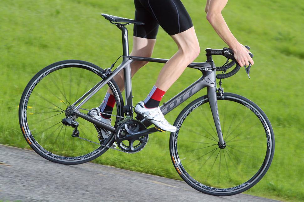 Review Scott Foil 15 aero road bike road.cc